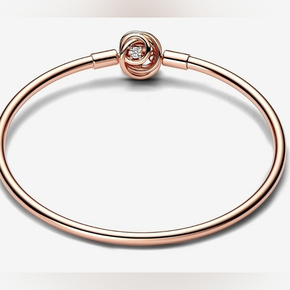 Authentic NEW Pandora Pandora Moments Encircled Clasp Bangle 14KRGP CZ - Picture 3 of 12